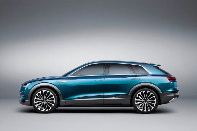 Illustration for article titled The Audi E-Tron Quattro Concept Is The Other Strike At Tesla In Crossover Form